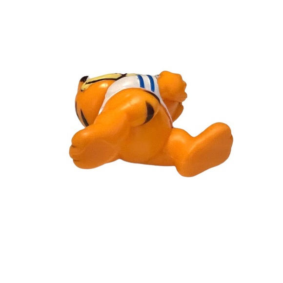 Vintage Garfield Football Player Foot Ball Figure Cake Topper PVC Toy - Picture 5 of 5
